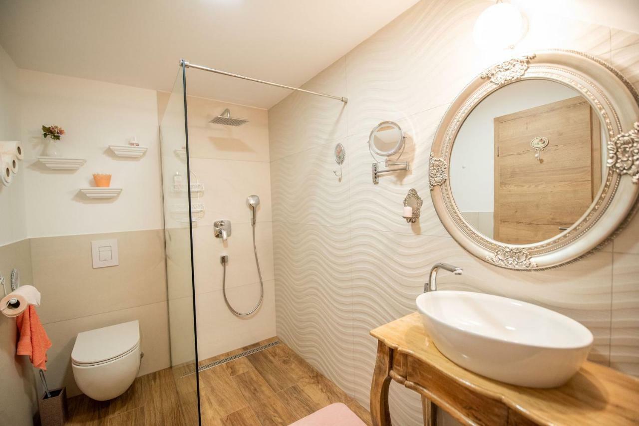 Apartmaji Urska 라스코 외부 사진
